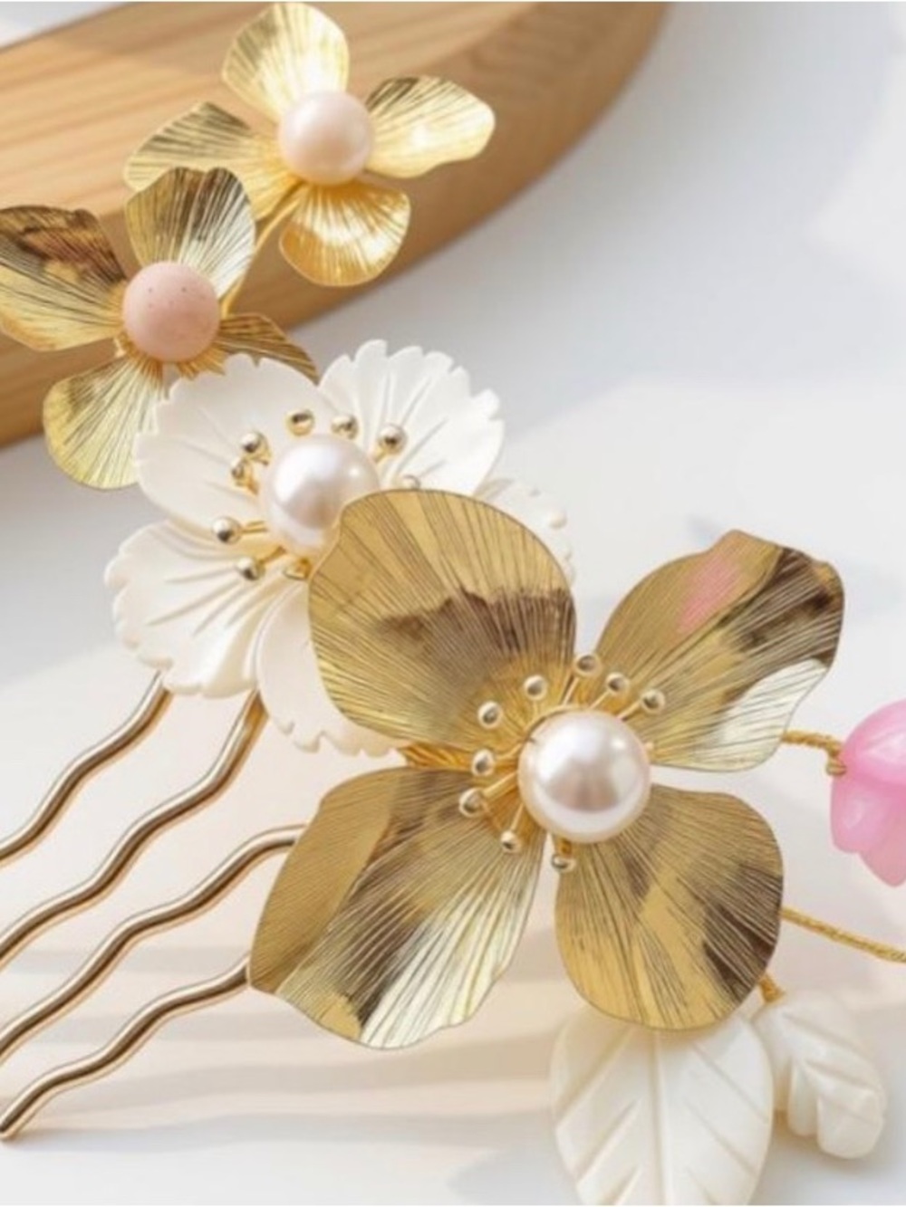 Gold Floral Pearl Hair Comb - Women Accessories